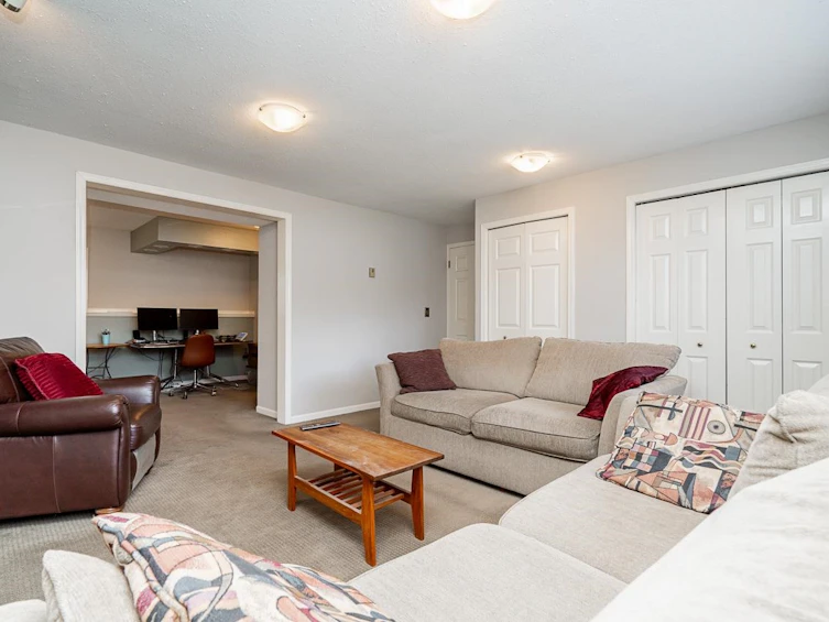 18320 59a Avenue, Surrey, BC, V3S 5Y1 - 26
