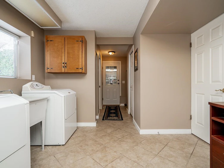 18320 59a Avenue, Surrey, BC, V3S 5Y1 - 31