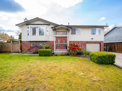 18320 59a Avenue - 2
