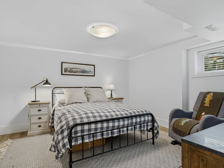 1335 Ridgewood Drive, North Vancouver, BC, V7R 1J4 - 33