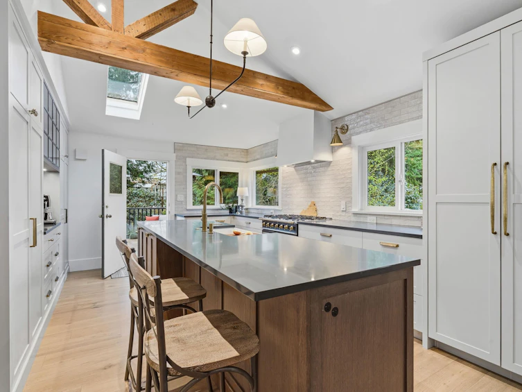 1335 Ridgewood Drive, North Vancouver, BC, V7R 1J4 - 10