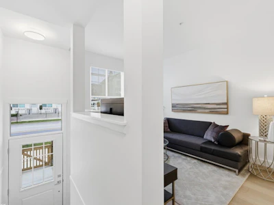 202-720 Robinson Street - 2
