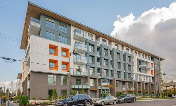 E215-10829 140 Street