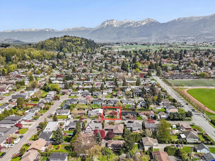 9726 Juniper Street, Chilliwack, BC, V2P 5J1 - 39