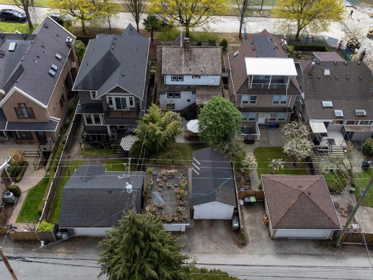 3771 W 31st Avenue, Vancouver, BC, V6S 1Y1 - 35