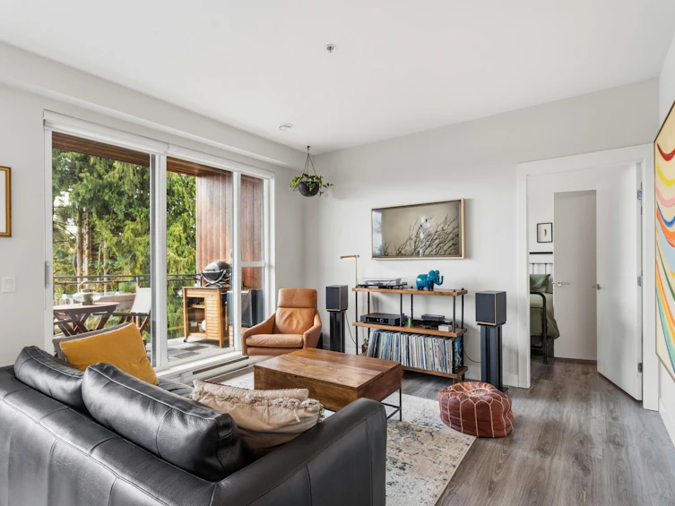 407-1327 Draycott Road, North Vancouver, BC, V7J 1W1 - 4