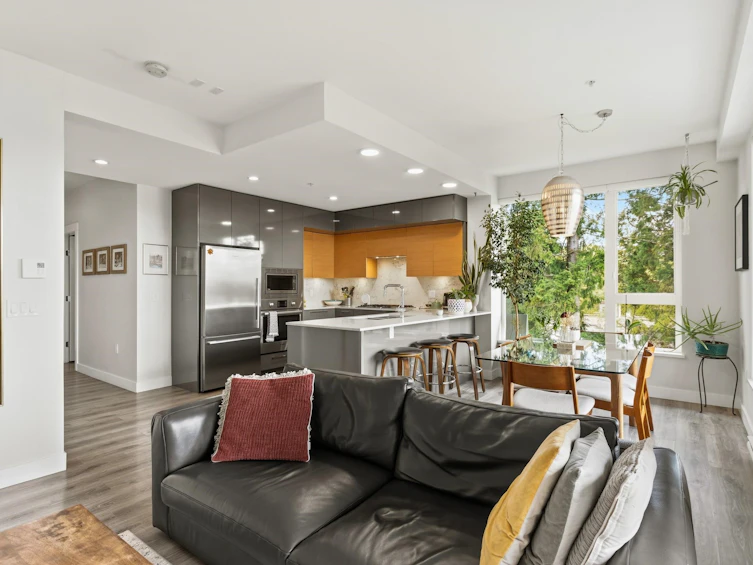 407-1327 Draycott Road, North Vancouver, BC, V7J 1W1 - 2