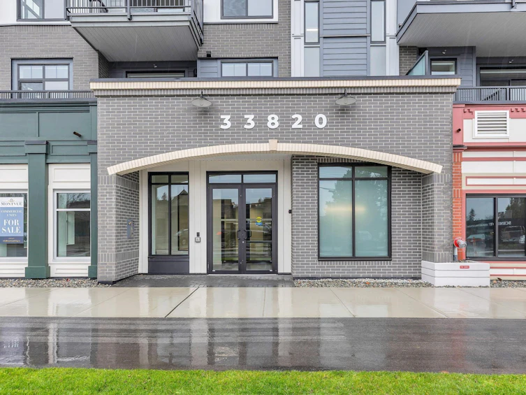 310-33820 South Fraser Way, Abbotsford, BC, V2S 2C5 - 2