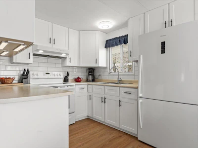 136-3031 200 Street - 3