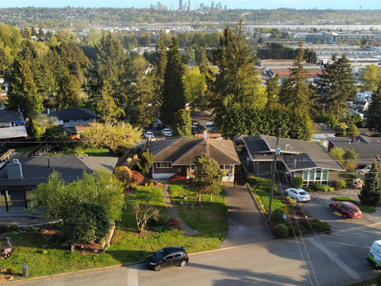 320 Seaforth Crescent, Coquitlam, BC, V3K 2M4