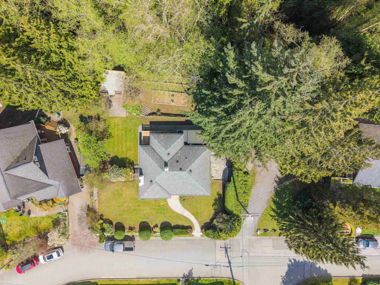 3894 Sunnycrest Drive, North Vancouver, BC, V7R 3C8 - 27