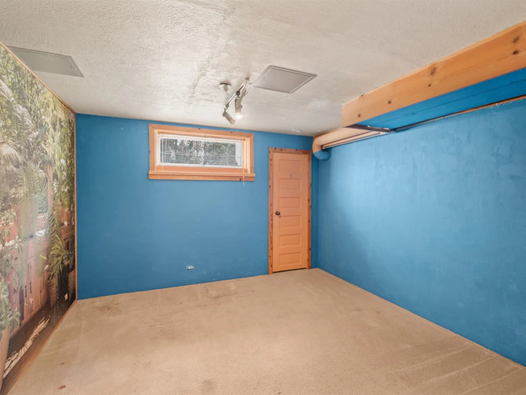 3894 Sunnycrest Drive, North Vancouver, BC, V7R 3C8 - 20