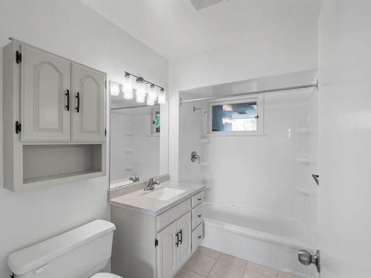 3894 Sunnycrest Drive, North Vancouver, BC, V7R 3C8 - 16