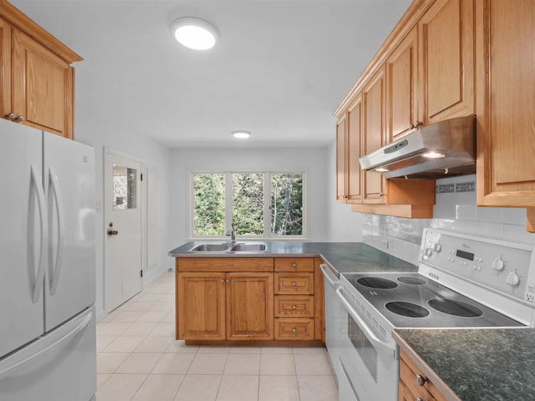 3894 Sunnycrest Drive, North Vancouver, BC, V7R 3C8 - 13