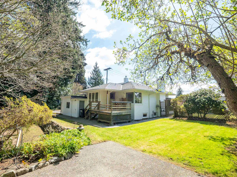 3894 Sunnycrest Drive, North Vancouver, BC, V7R 3C8 - 25