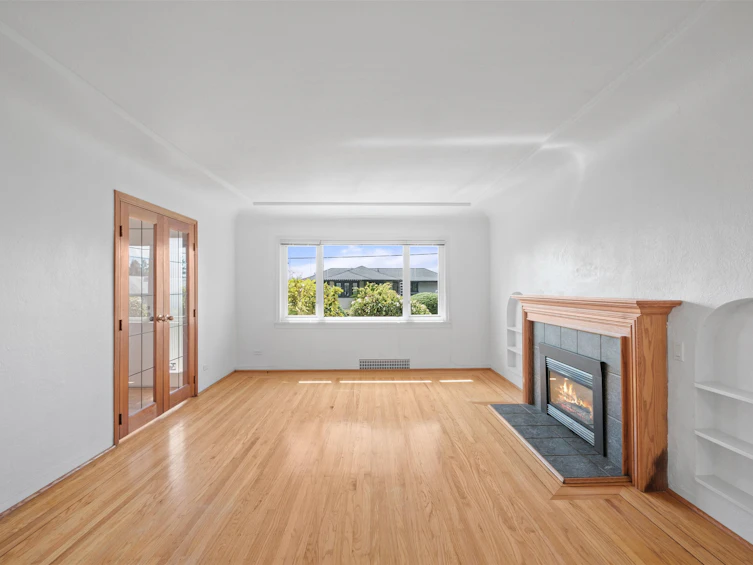 3894 Sunnycrest Drive, North Vancouver, BC, V7R 3C8 - 4