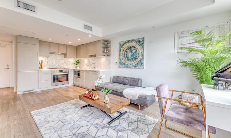 324-7828 Granville Street