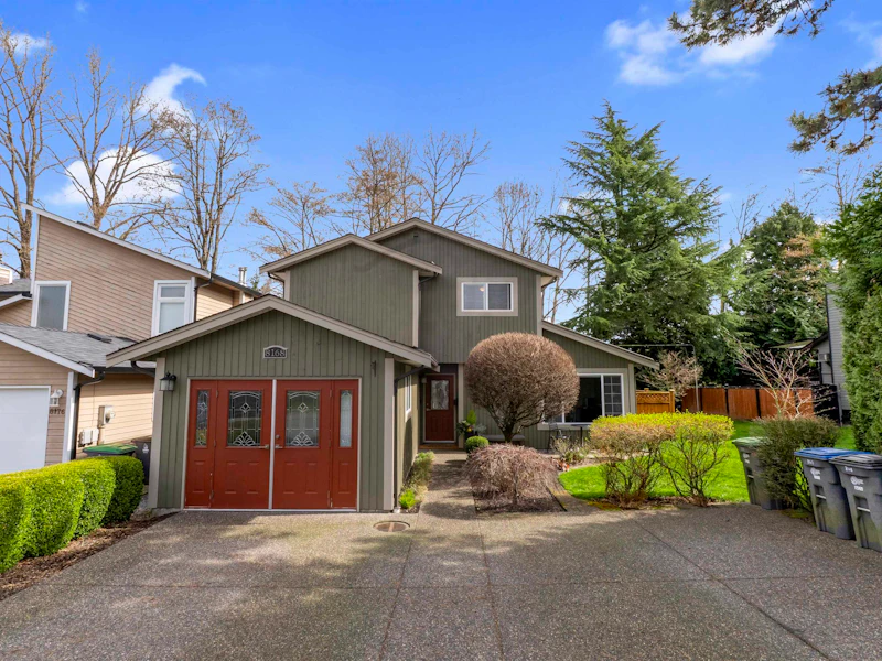 8168 132a Street, Surrey BC V3W 8Y6