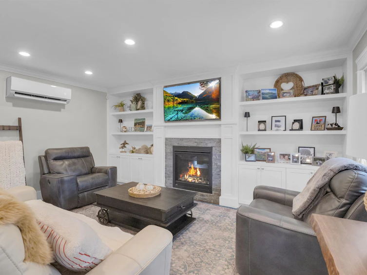 8168 132a Street, Surrey, BC, V3W 8Y6 - 2