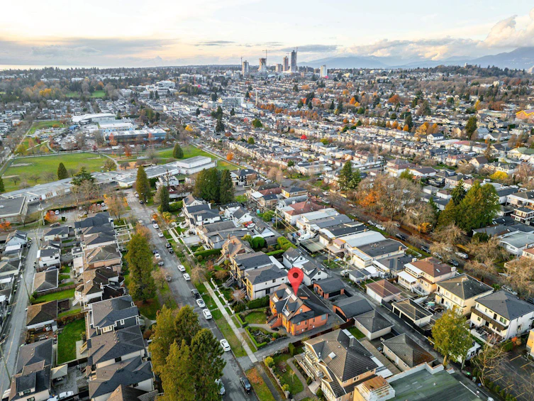 617 E 52nd Avenue, Vancouver, BC, V5X 1G8 - 4