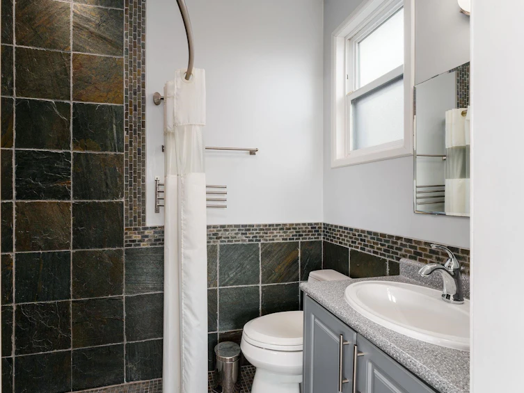 617 E 52nd Avenue, Vancouver, BC, V5X 1G8 - 24