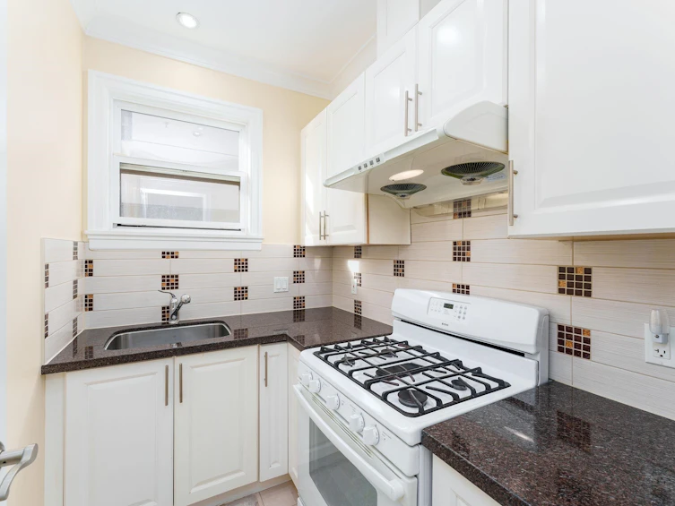 617 E 52nd Avenue, Vancouver, BC, V5X 1G8 - 14