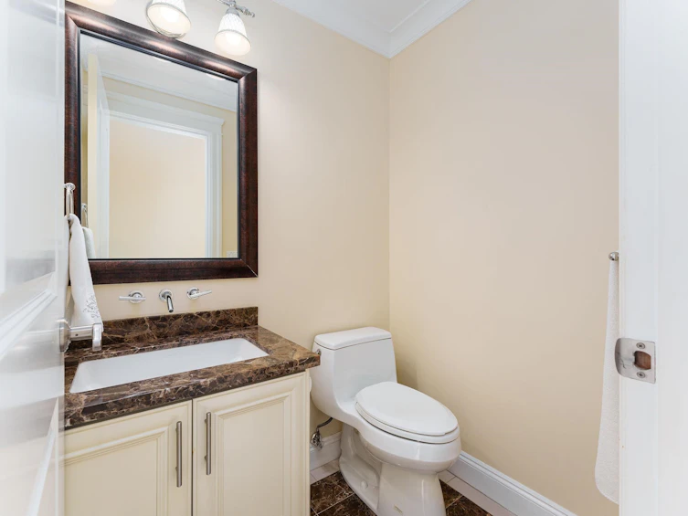 617 E 52nd Avenue, Vancouver, BC, V5X 1G8 - 7