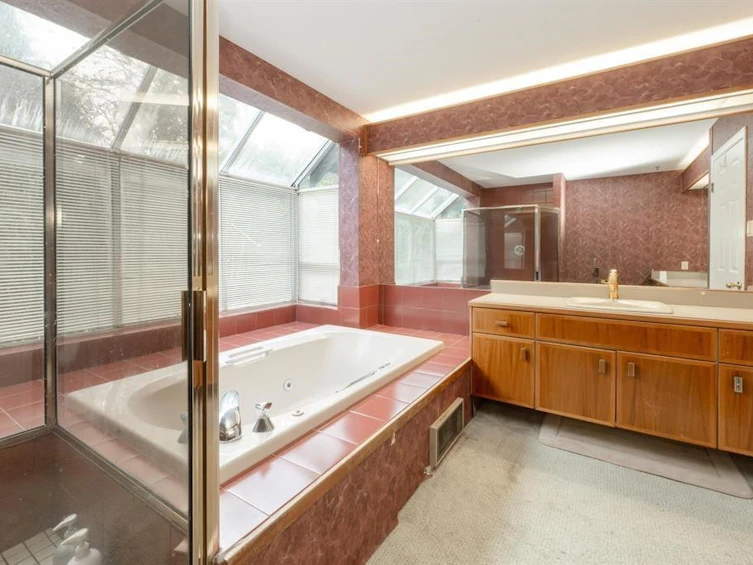17352 26a Avenue, Surrey, BC, V3Z 0E6 - 17