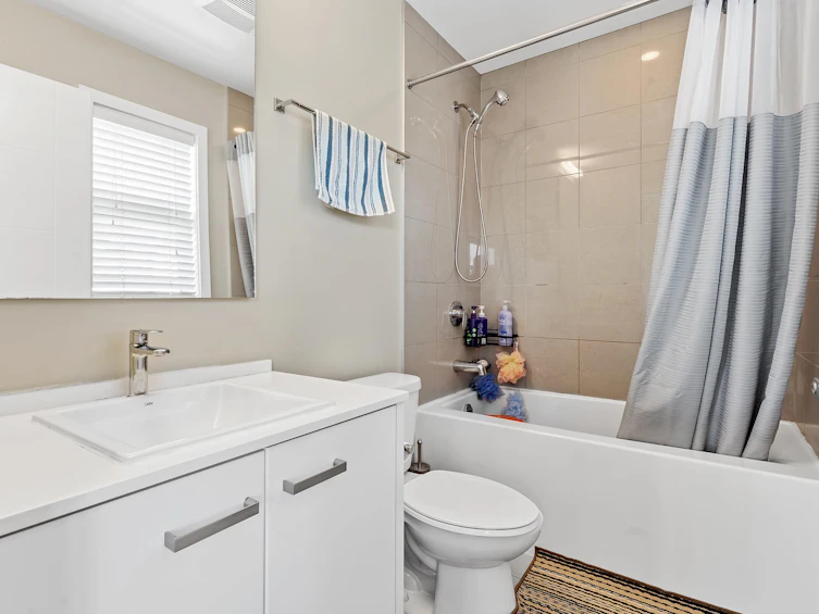 23-1938 North Parallel Road, Abbotsford, BC, V3G 2C6 - 24
