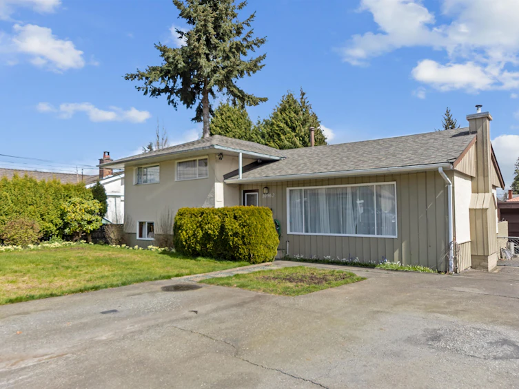 10962 145a Street, Surrey, BC, V3R 3S4 - 2