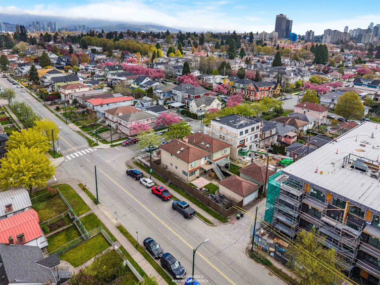 2808 Horley Street, Vancouver, BC, V5R 4R9 - 30