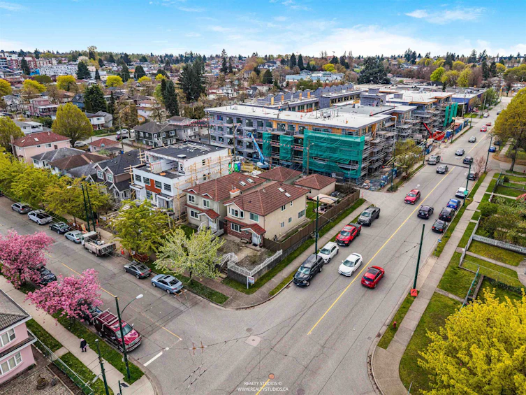 2808 Horley Street, Vancouver, BC, V5R 4R9 - 28