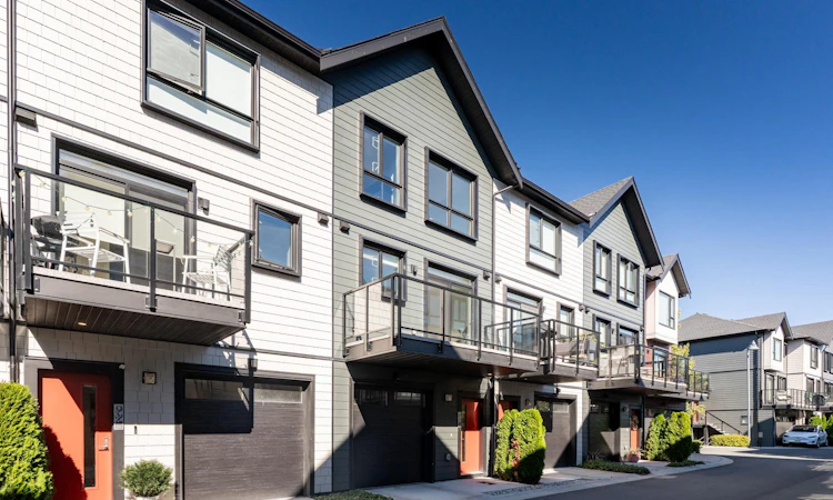 175-4738 Hemlock Way