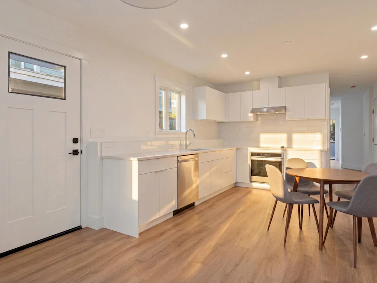 2-326 W 14th Street, North Vancouver, BC, V7M 1P6 - 26