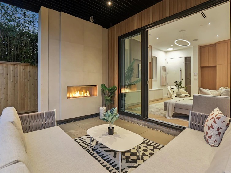 2-2130 E 2 Avenue, Vancouver, BC, V5N 1E8 - 2