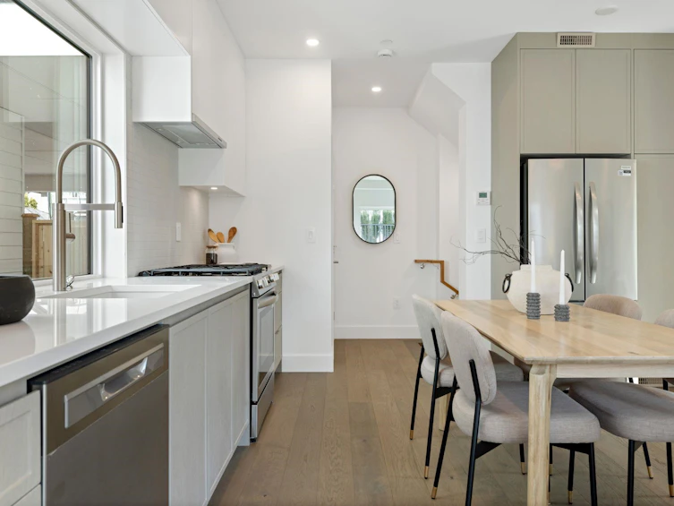1-328 W 14th Street, North Vancouver, BC, V7M 1P6 - 6