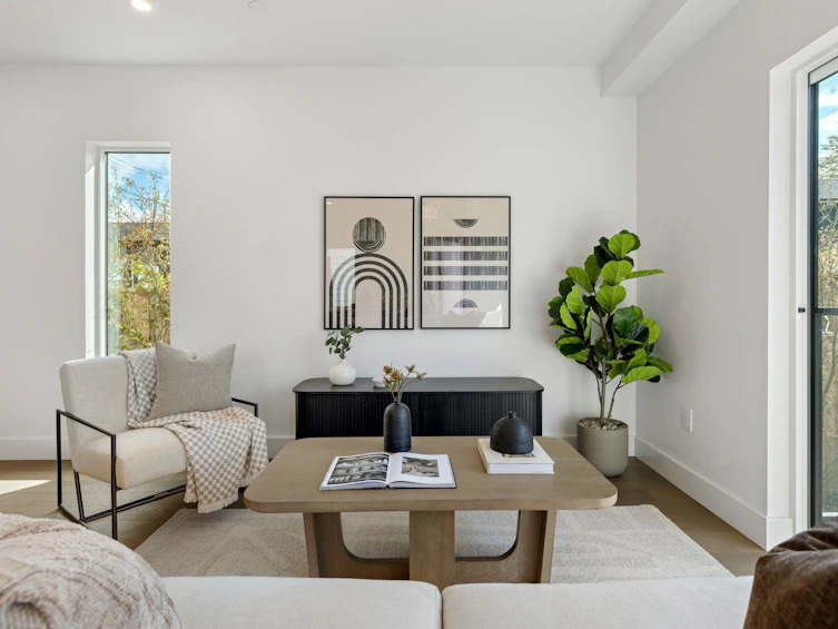 1-328 W 14th Street, North Vancouver, BC, V7M 1P6 - 2
