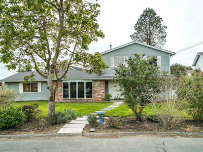 5463 50 Avenue - 2