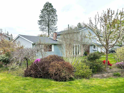 5463 50 Avenue - 5