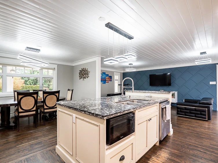 13721 Marine Drive, Surrey, BC, V4B 1A3 - 14