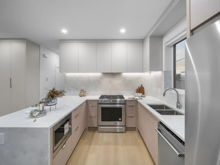 2-3623 Triumph Street, Vancouver, BC, V5K 1V4 - 9