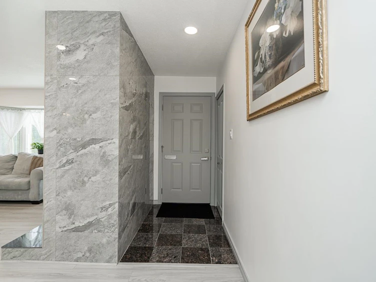 8255 18th Avenue, Burnaby, BC, V3N 1K4 - 8