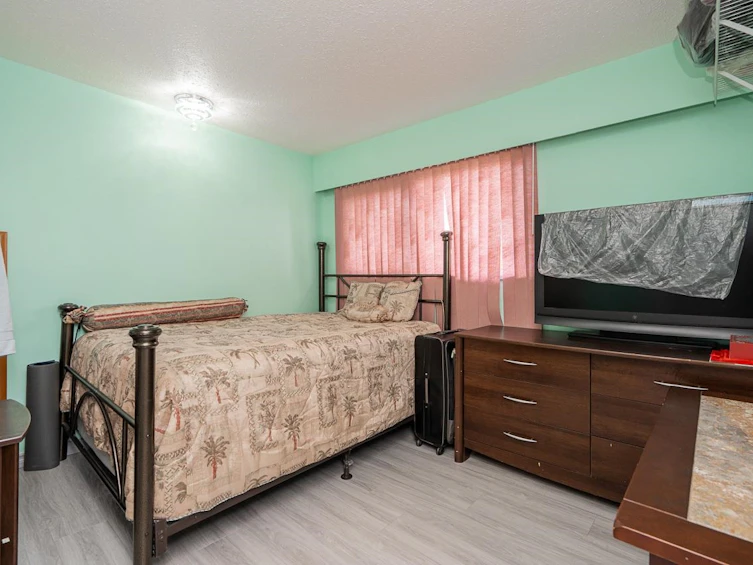 8255 18th Avenue, Burnaby, BC, V3N 1K4 - 12