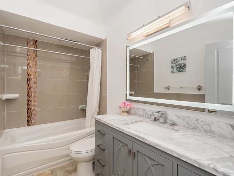 8255 18th Avenue, Burnaby, BC, V3N 1K4 - 24