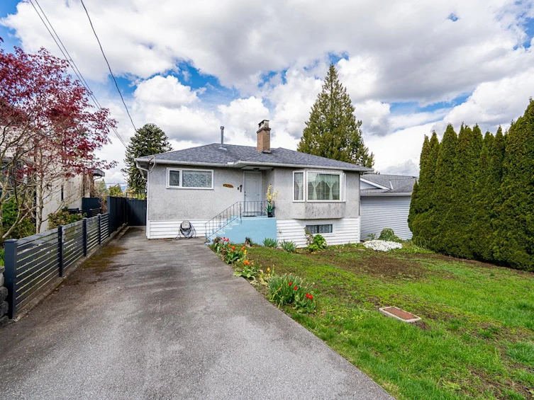 8255 18th Avenue, Burnaby, BC, V3N 1K4 - 6