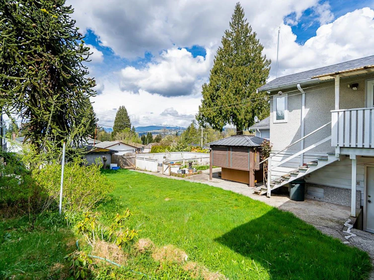 8255 18th Avenue, Burnaby, BC, V3N 1K4 - 31