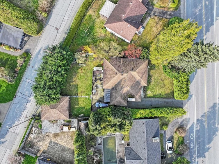 3955 Highland Boulevard, North Vancouver, BC, V7R 2Y7 - 4