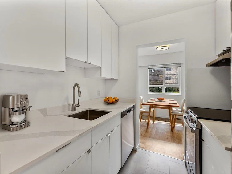 305-2025 W 2nd Avenue, Vancouver, BC, V6J 1J6 - 3