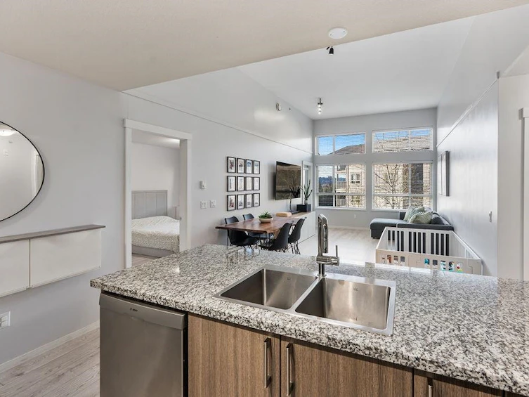 413-3156 Dayanee Springs Boulevard, Coquitlam, BC, V3E 0B7 - 3