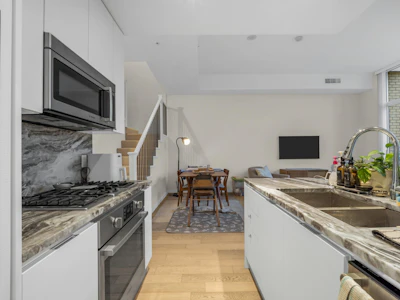2063 W 10th Avenue - 4